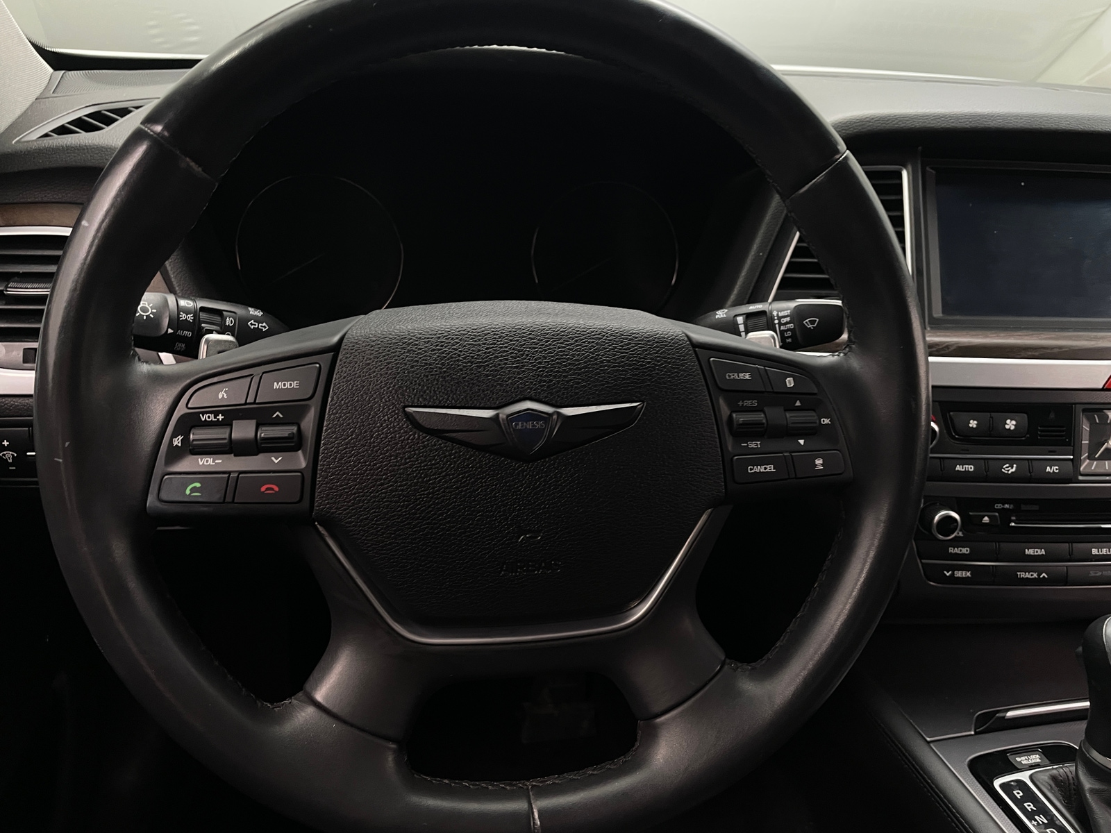 Thumbnail: 2015 Hyundai Genesis - 4