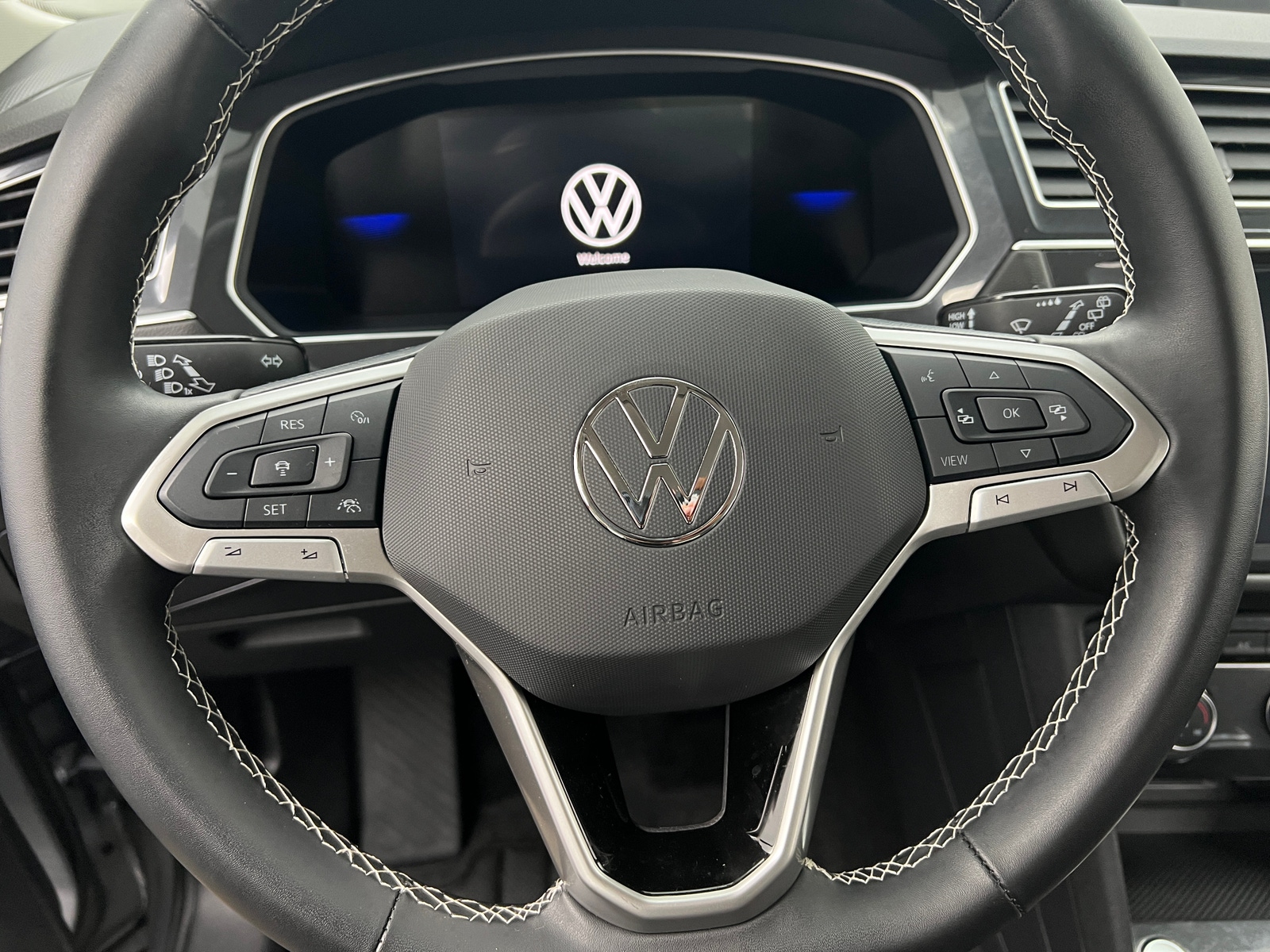 Thumbnail: 2024 Volkswagen Tiguan - 5