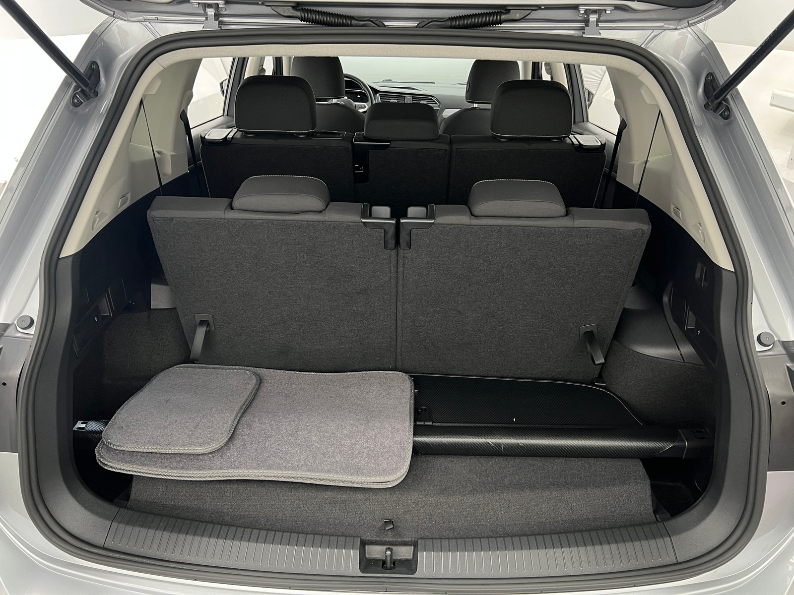 Thumbnail: 2024 Volkswagen Tiguan - 7