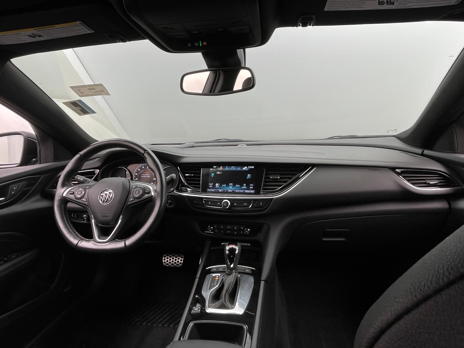 Thumbnail: 2018 Buick Regal - 2