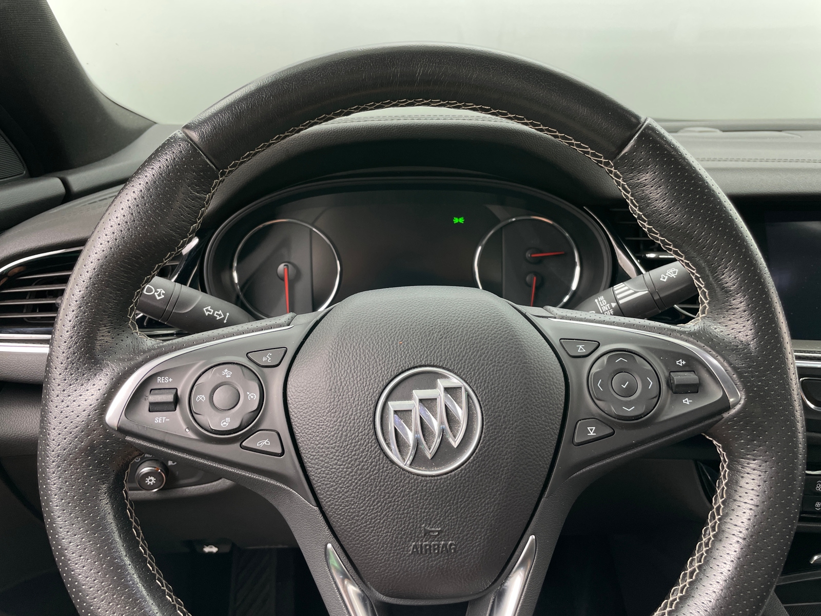 Thumbnail: 2018 Buick Regal - 4