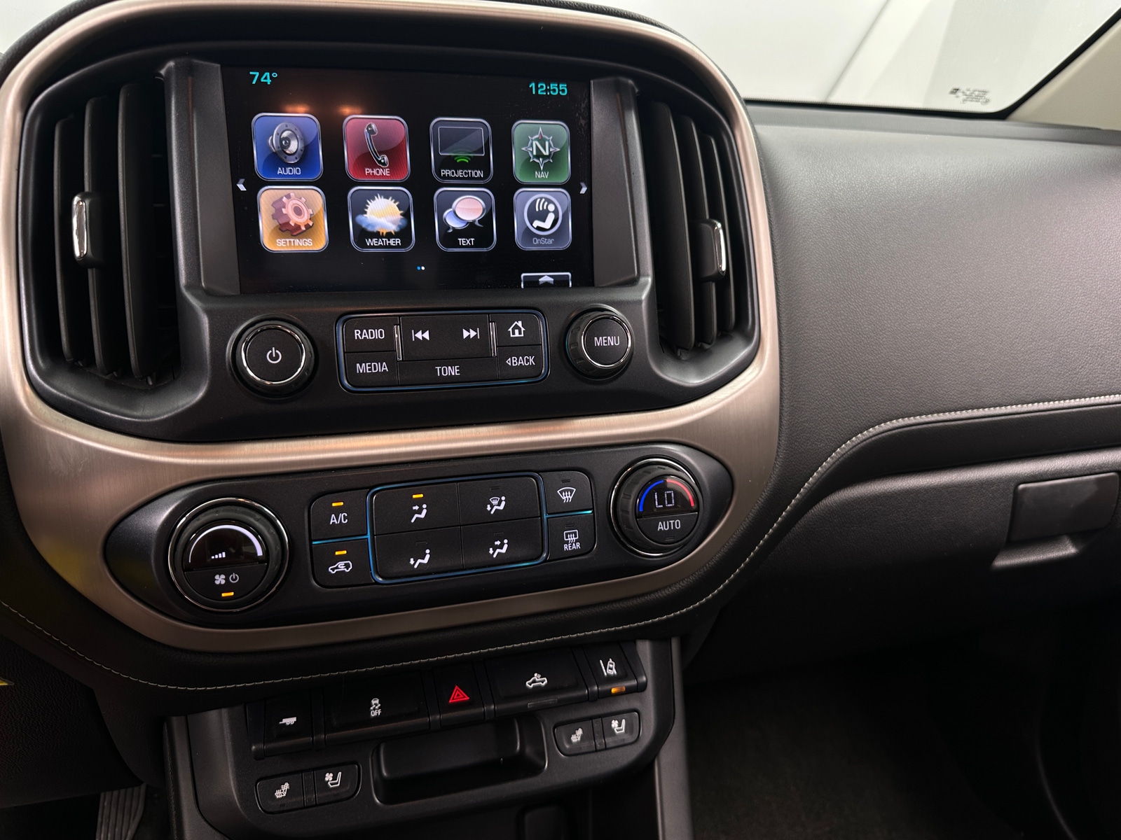 Thumbnail: 2017 GMC Canyon - 3