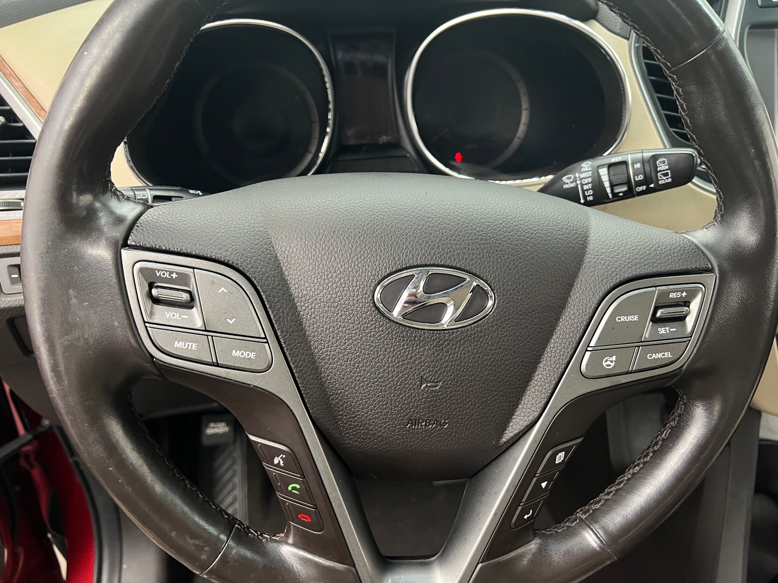 Thumbnail: 2014 Hyundai Santa Fe - 4
