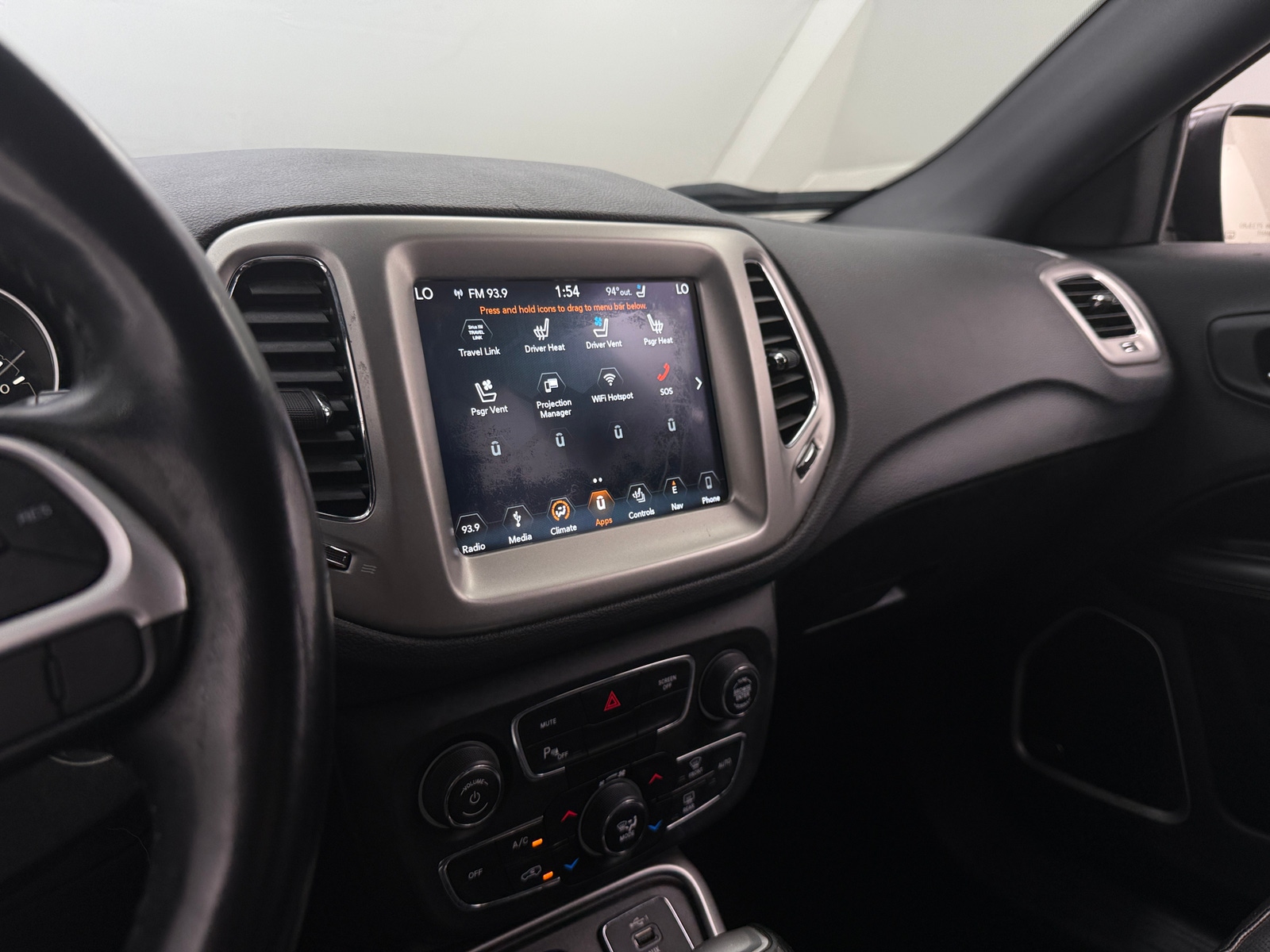 Thumbnail: 2020 Jeep Compass - 3