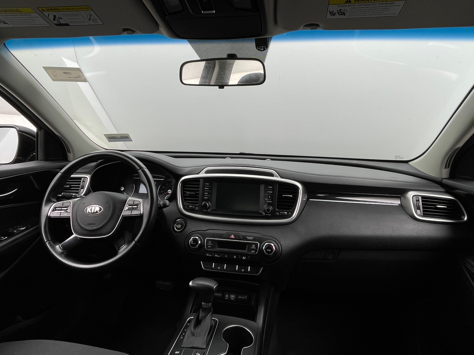 Thumbnail: 2020 Kia Sorento - 3