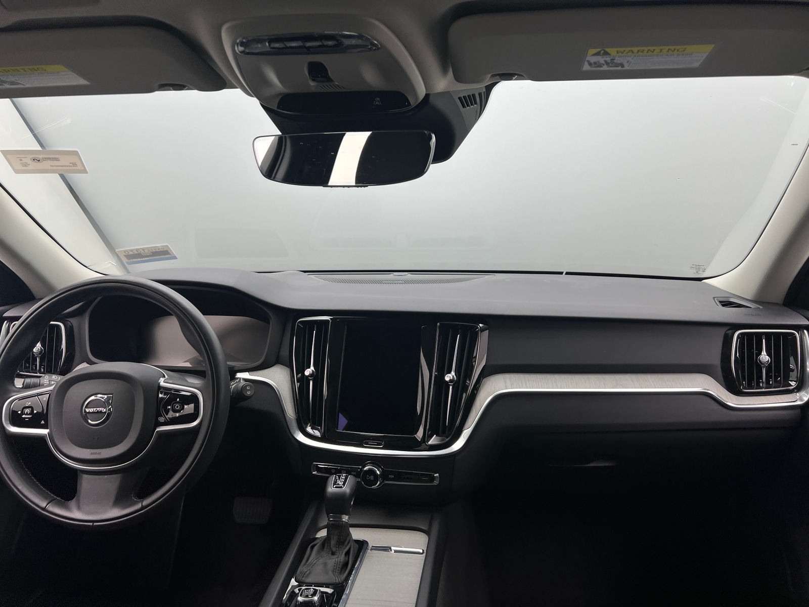 Thumbnail: 2022 Volvo V60 - 2