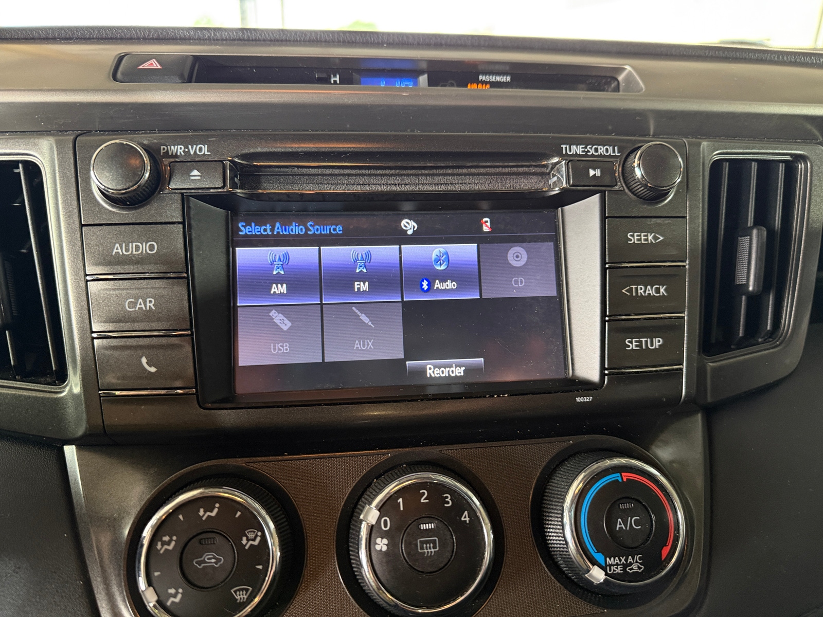 Thumbnail: 2015 Toyota RAV4 - 4