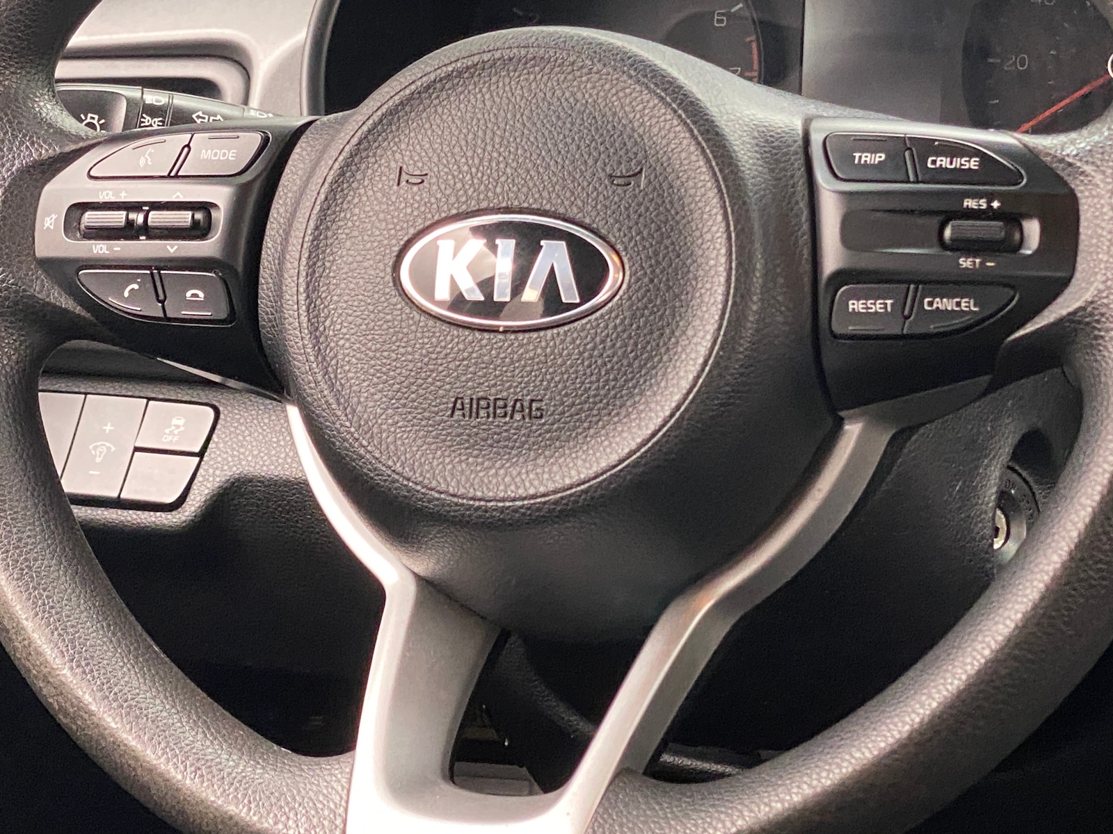 Thumbnail: 2020 Kia Rio - 5