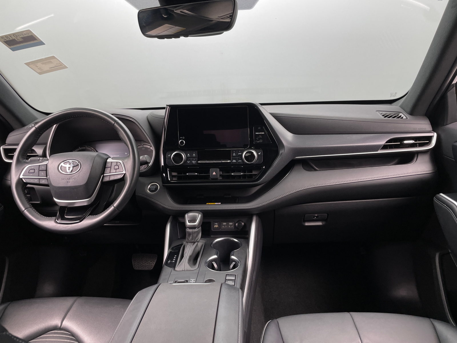 Thumbnail: 2024 Toyota Highlander - 2