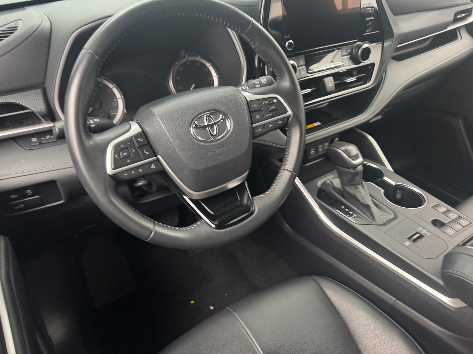 Thumbnail: 2024 Toyota Highlander - 4
