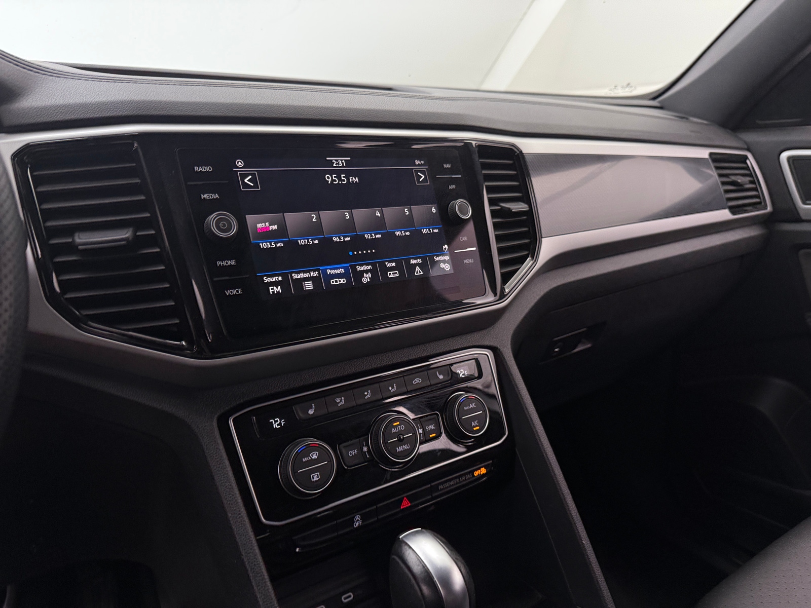 Thumbnail: 2023 Volkswagen Atlas - 3