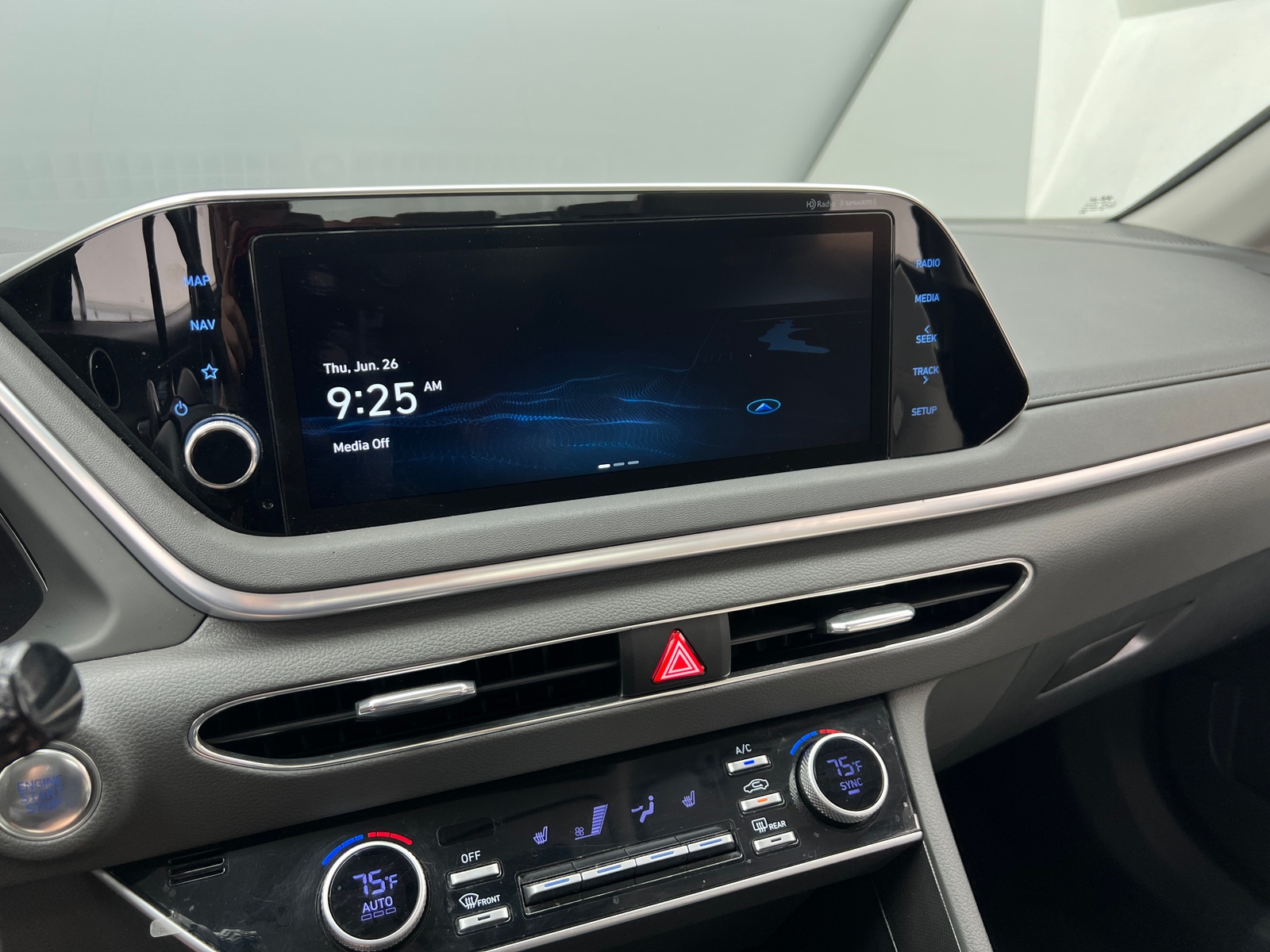 Thumbnail: 2023 Hyundai Sonata - 4