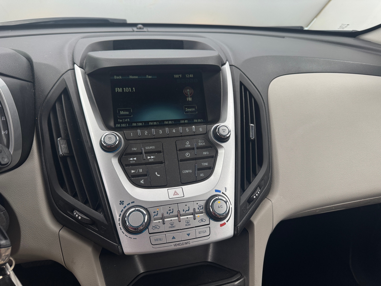 Thumbnail: 2017 Chevrolet Equinox - 4