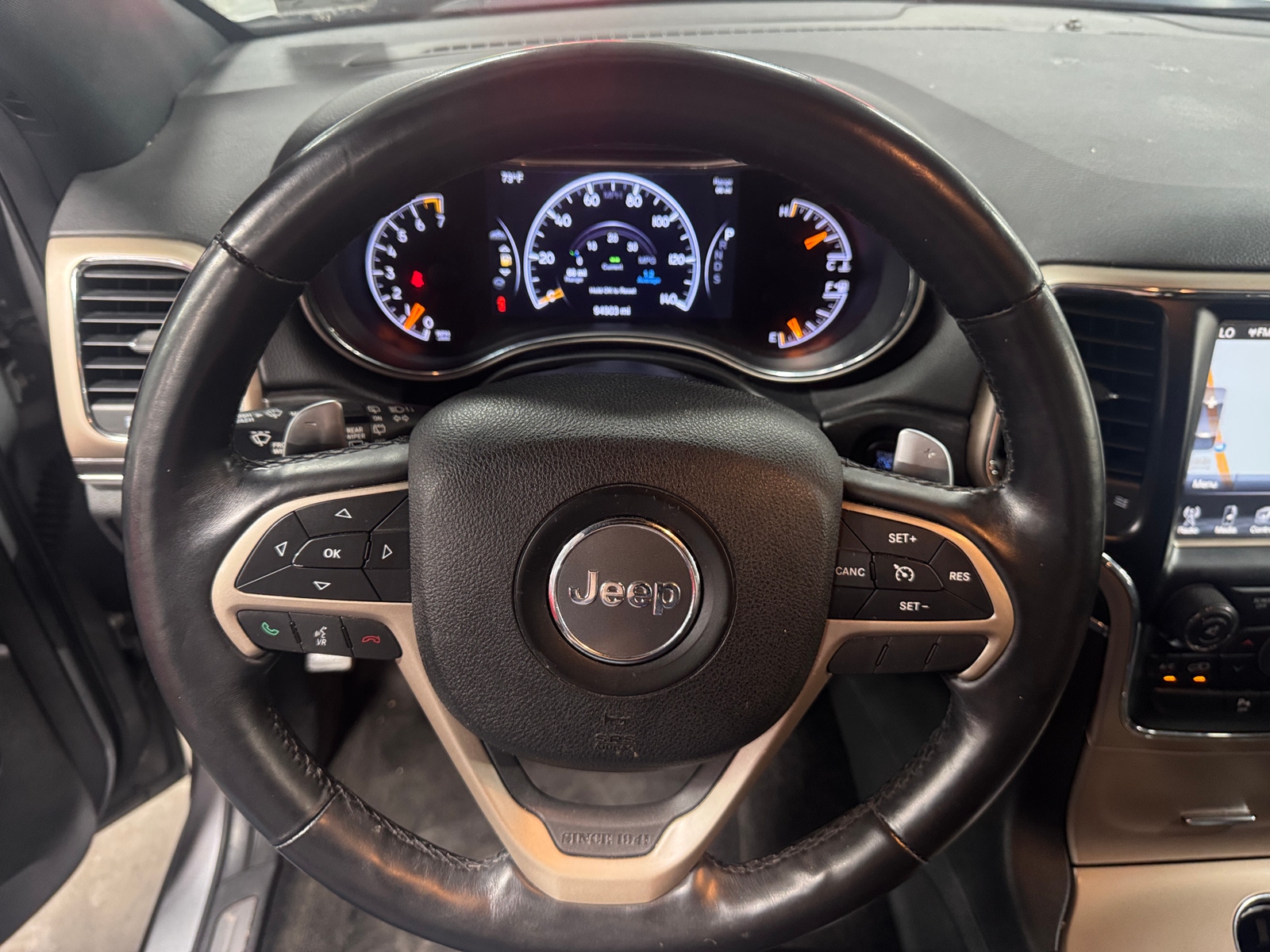 Thumbnail: 2015 Jeep Grand Cherokee - 4