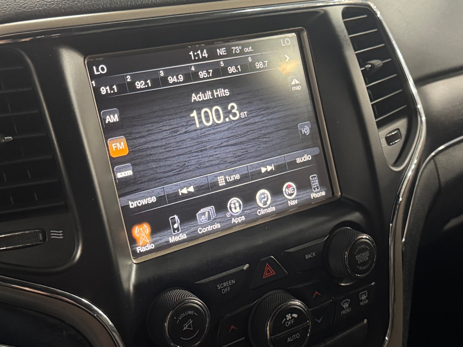 Thumbnail: 2015 Jeep Grand Cherokee - 3