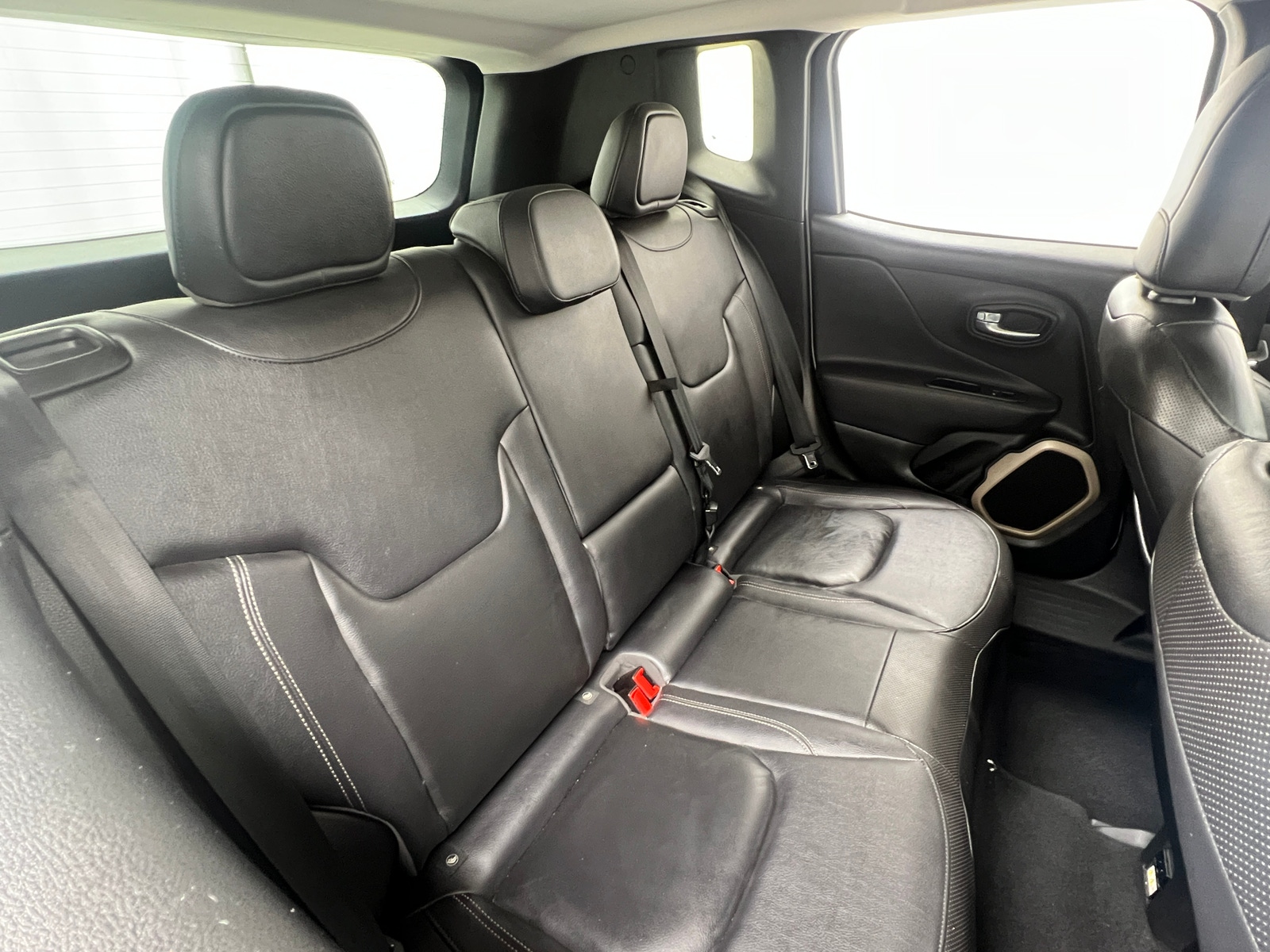 Thumbnail: 2017 Jeep Renegade - 5