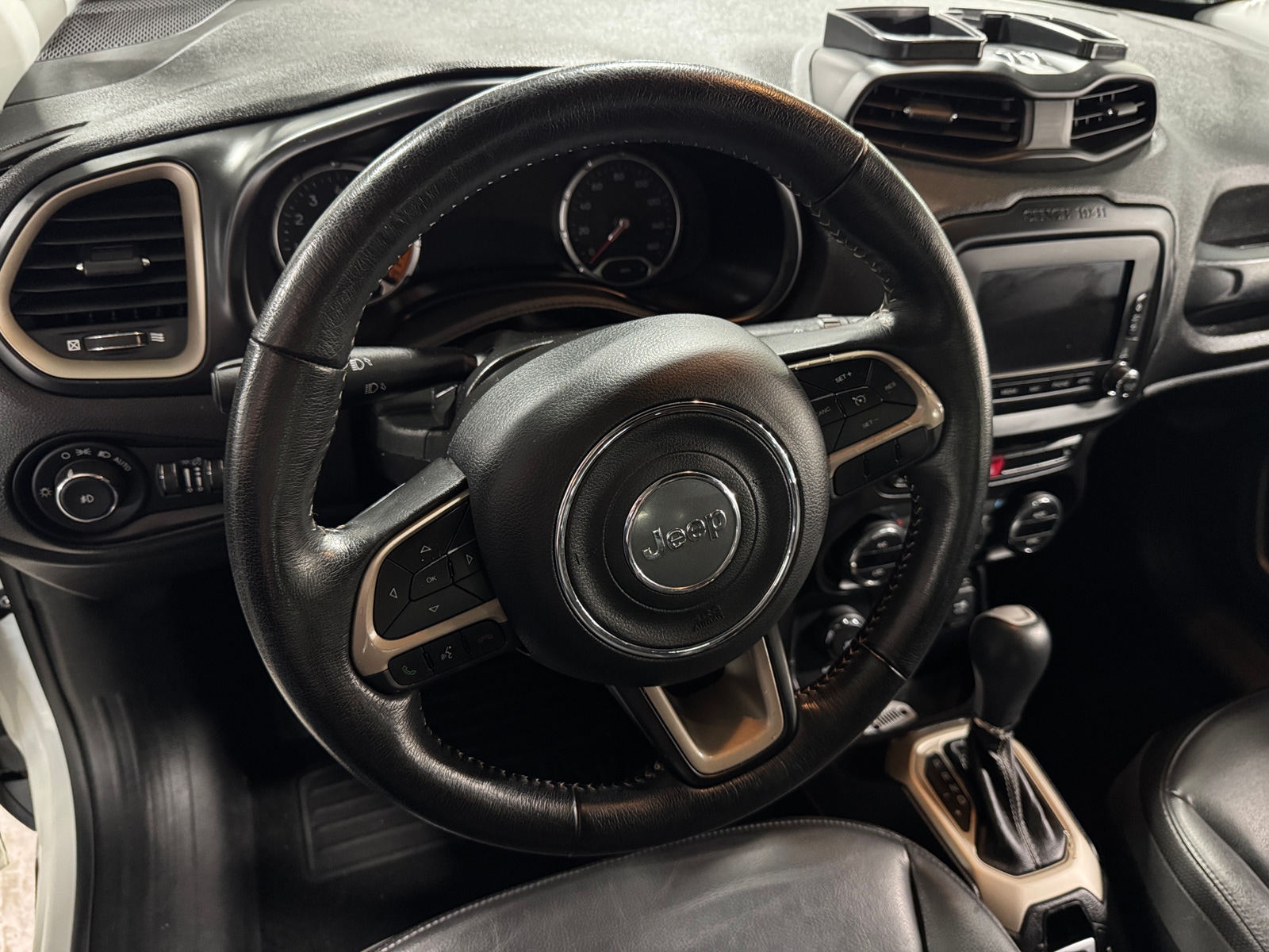 Thumbnail: 2017 Jeep Renegade - 4