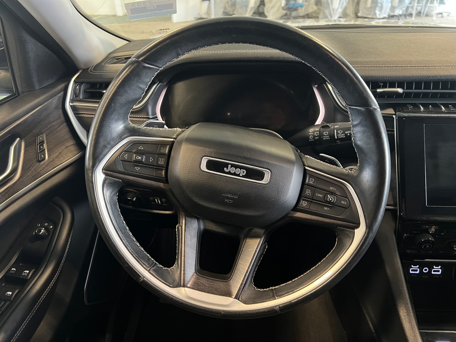 Thumbnail: 2021 Jeep Grand Cherokee L - 4