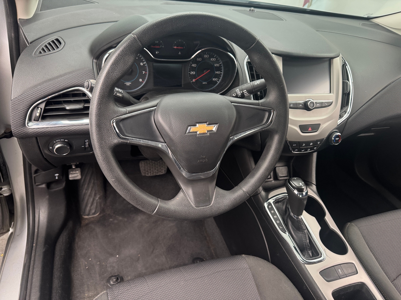 Thumbnail: 2018 Chevrolet Cruze - 5