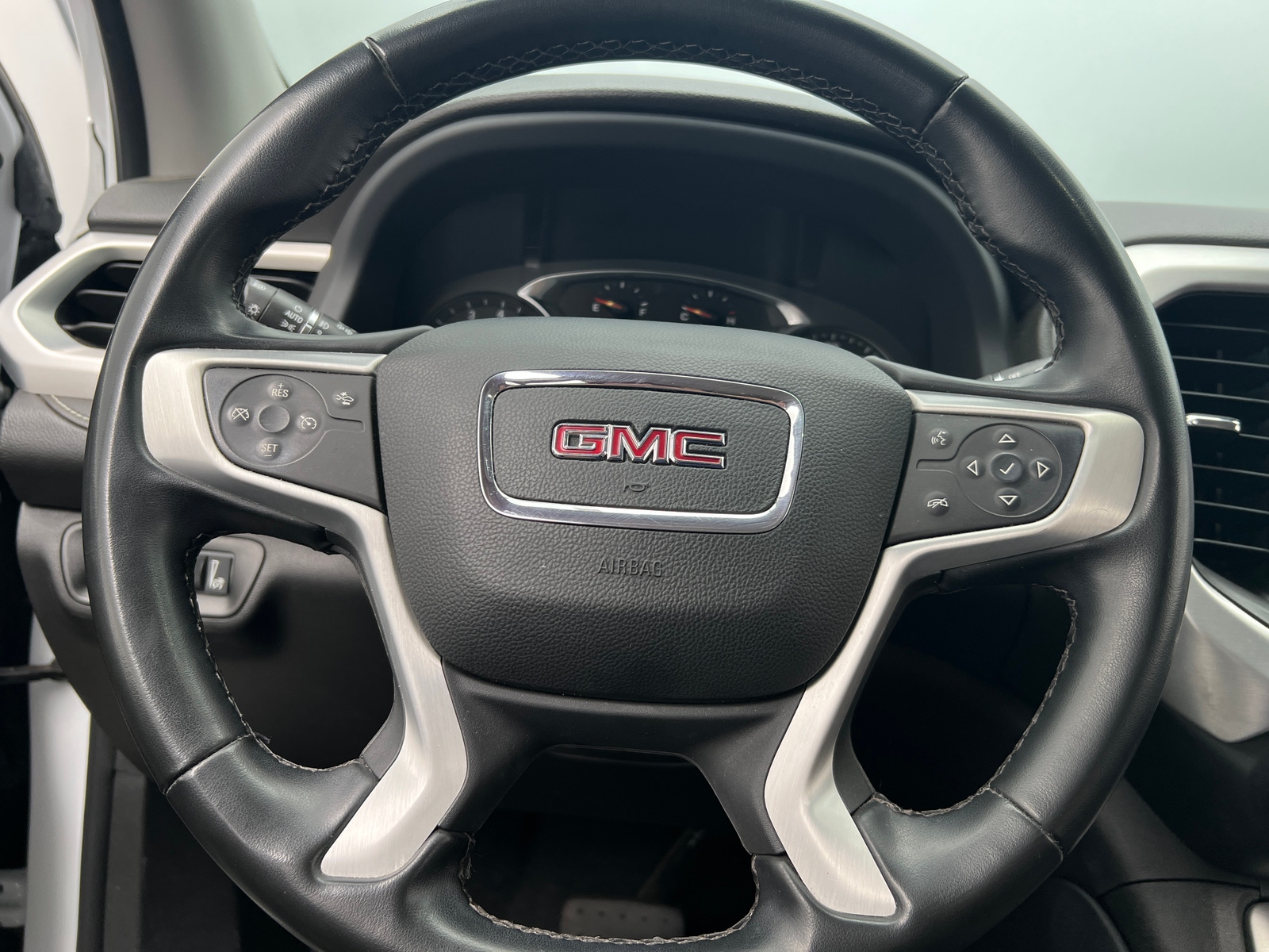 Thumbnail: 2023 GMC Acadia - 4