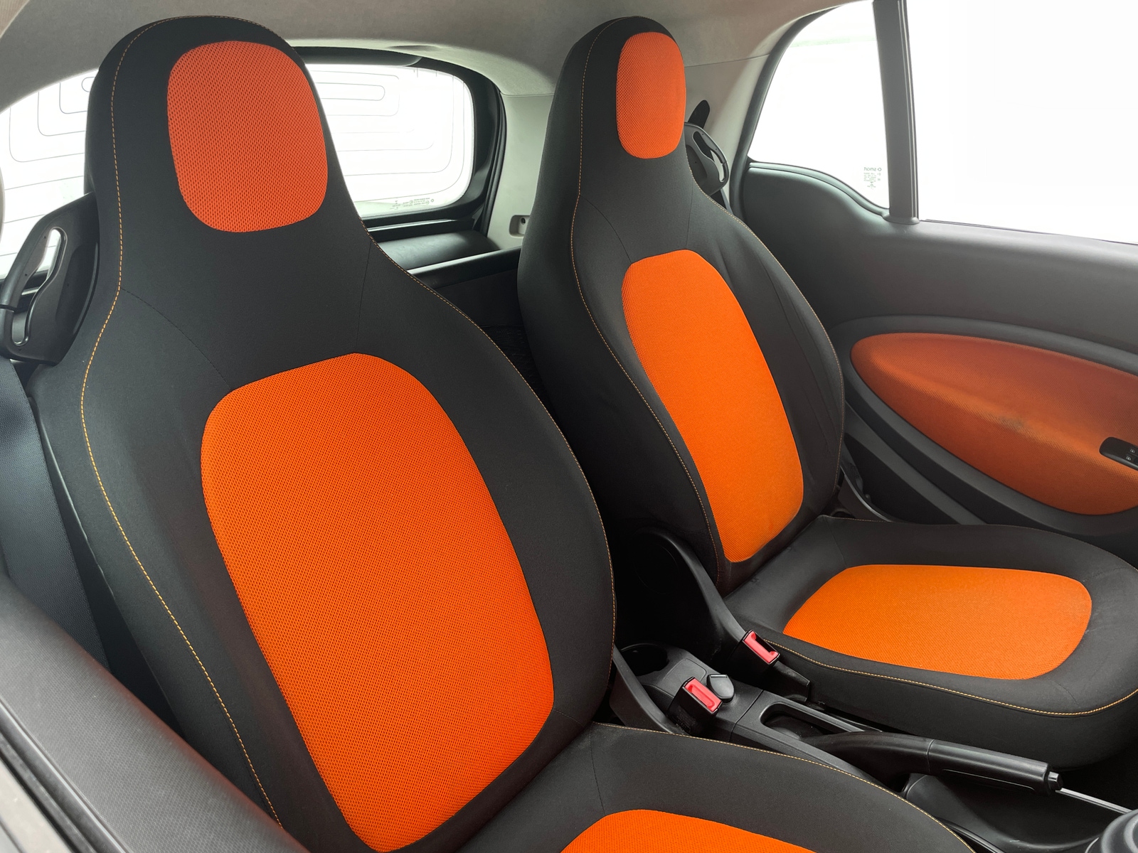 Thumbnail: 2017 smart fortwo - 2