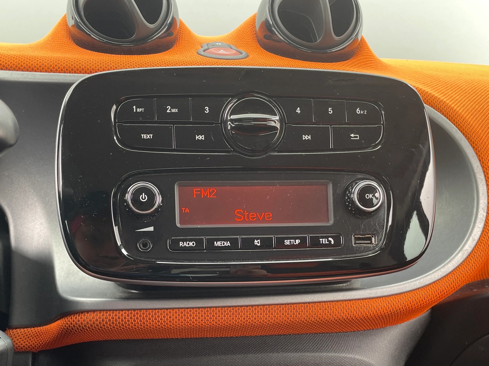 Thumbnail: 2017 smart fortwo - 4