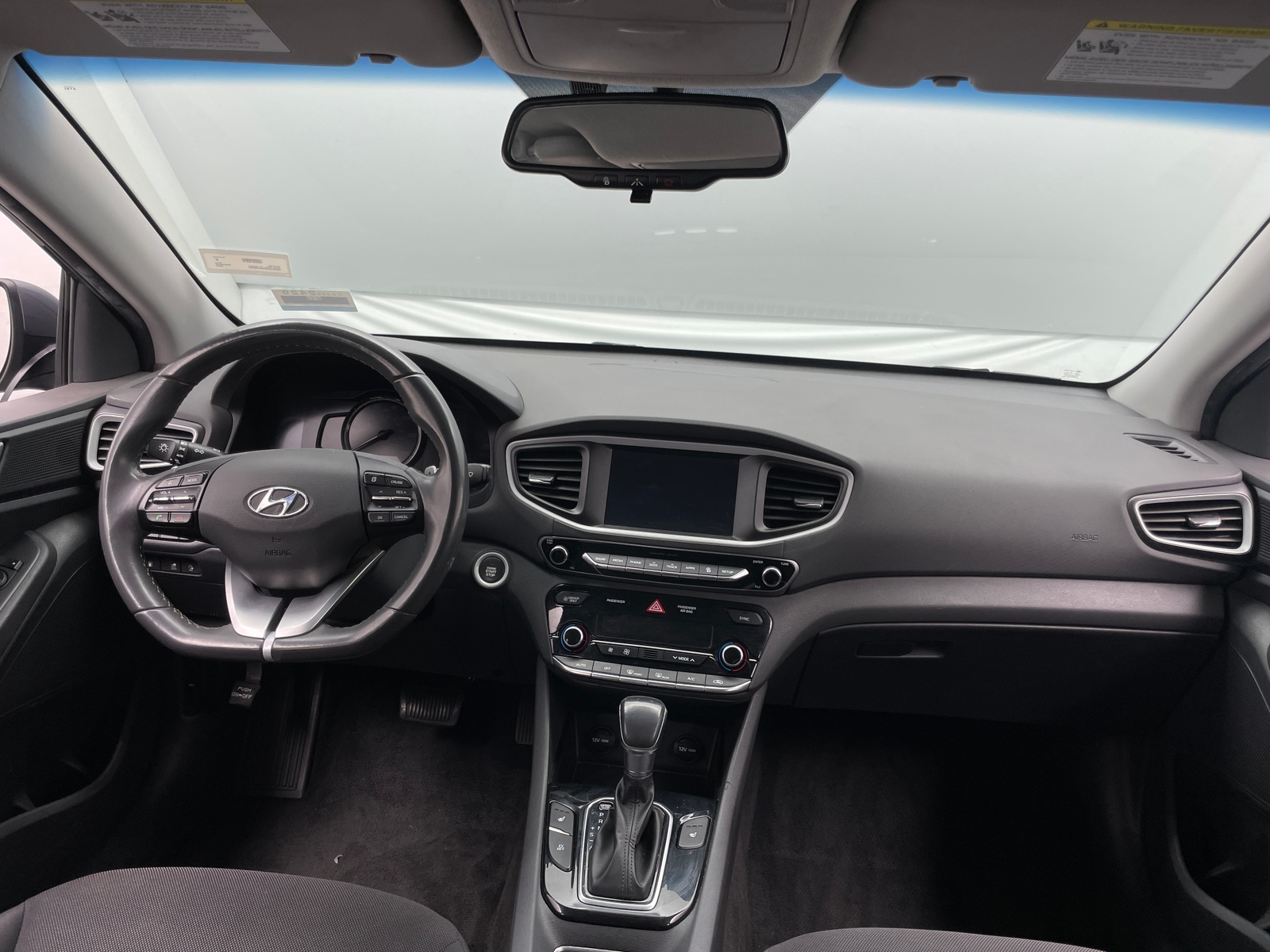 Thumbnail: 2019 Hyundai Ioniq - 3