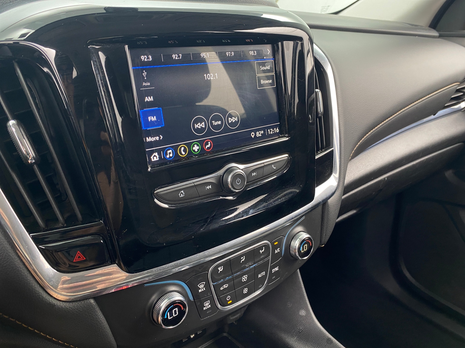 Thumbnail: 2020 Chevrolet Traverse - 4