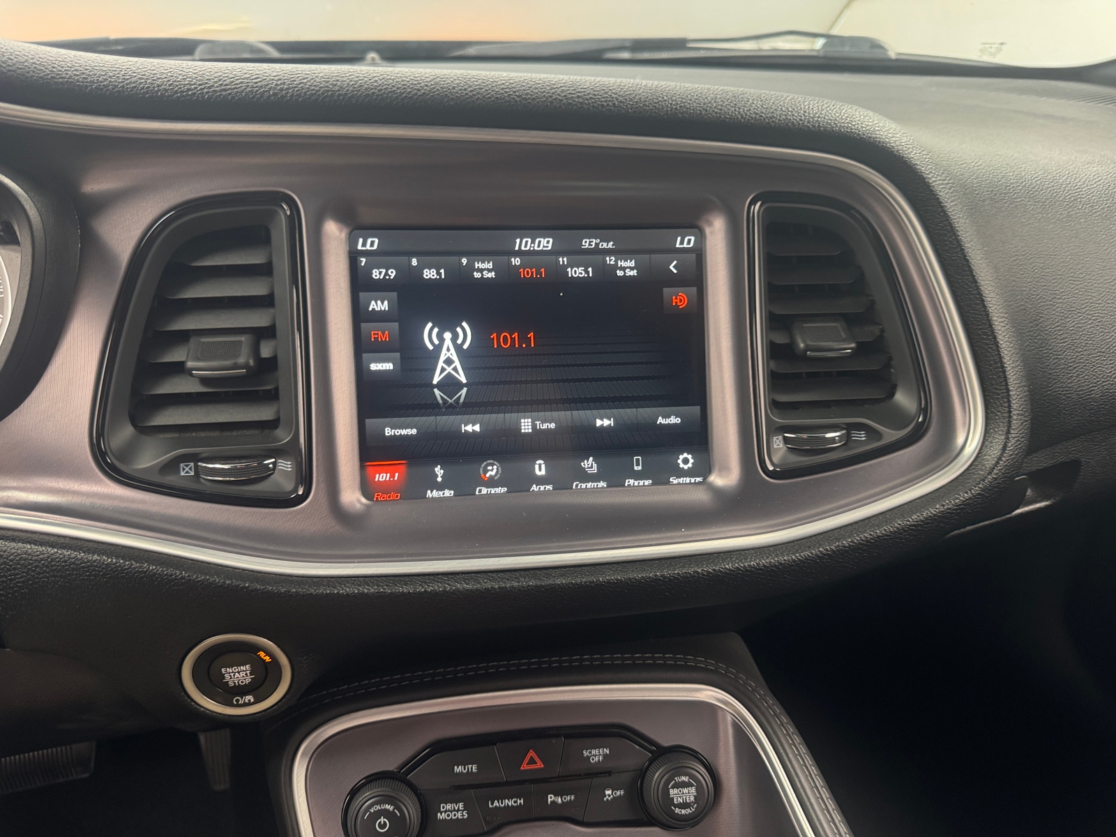 Thumbnail: 2019 Dodge Challenger - 3
