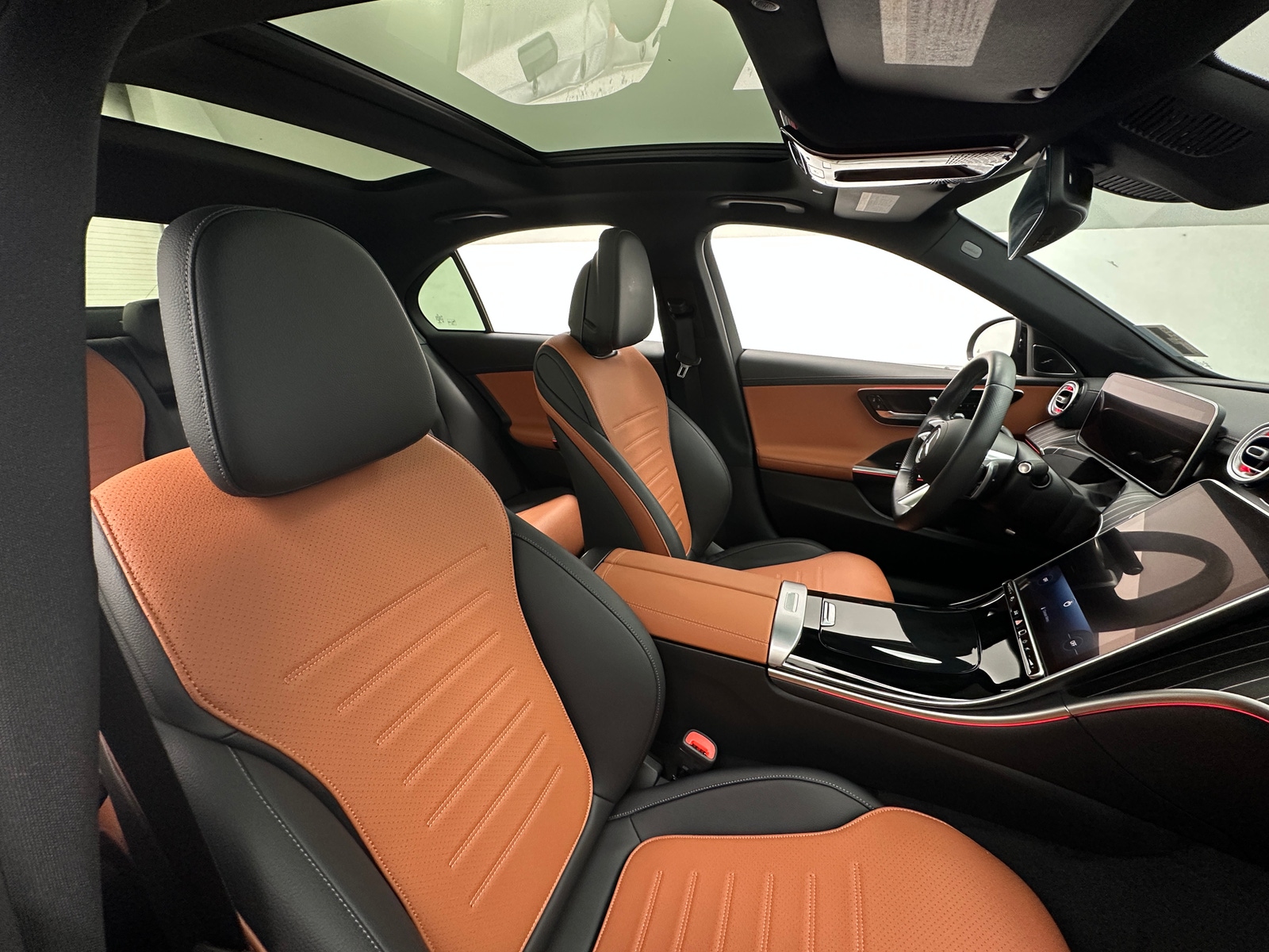 Thumbnail: 2023 Mercedes-Benz C-Class - 2