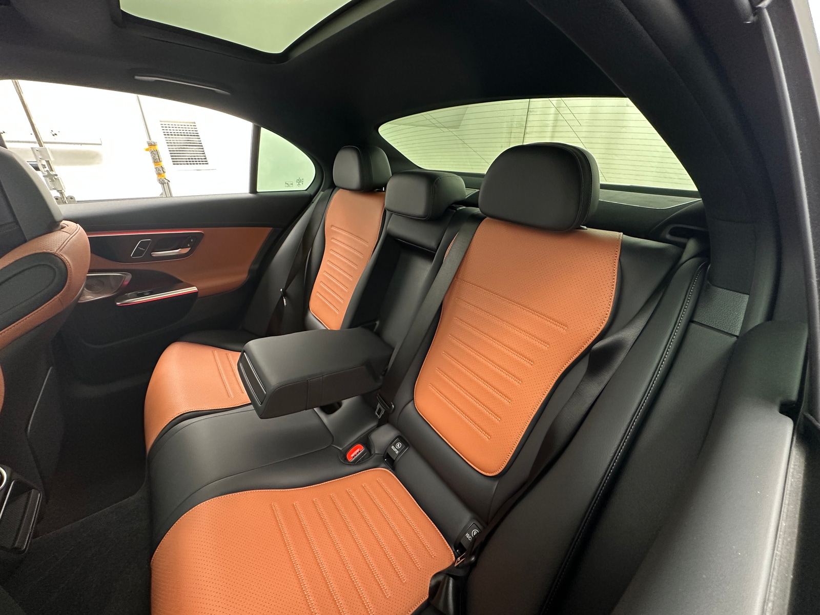 Thumbnail: 2023 Mercedes-Benz C-Class - 6