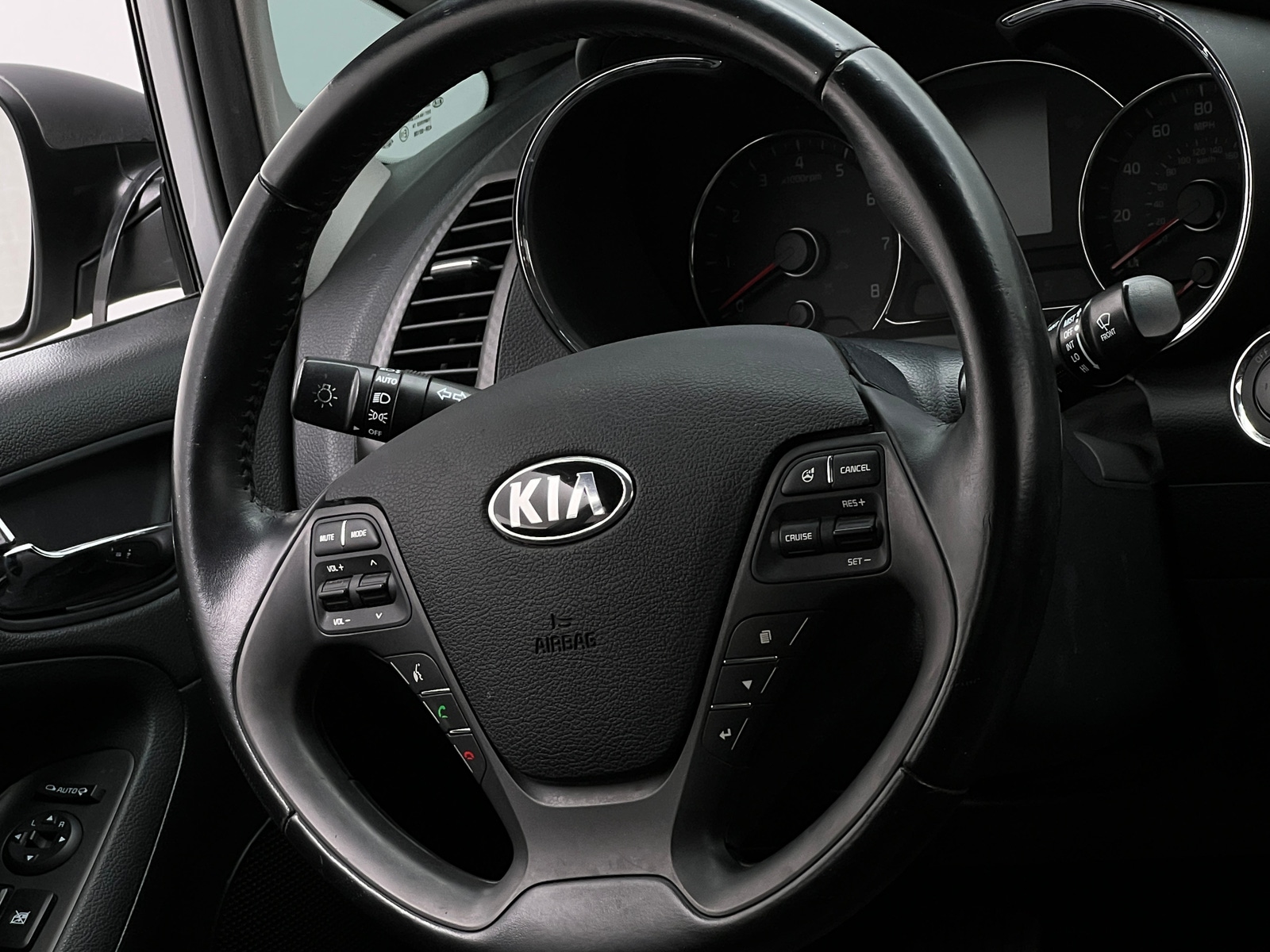 Thumbnail: 2016 Kia Forte - 5