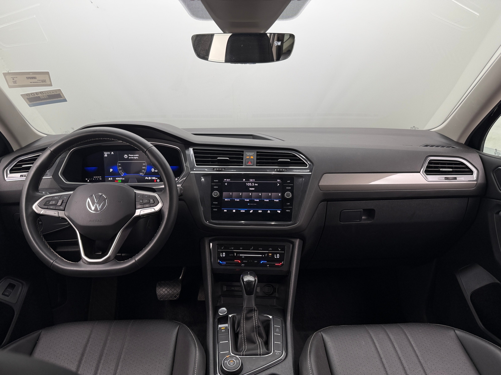 Thumbnail: 2022 Volkswagen Tiguan - 2