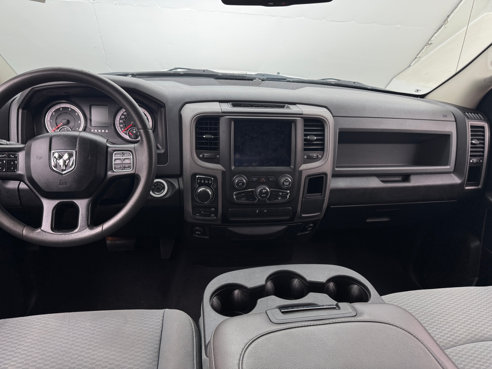 Thumbnail: 2019 RAM 1500 Classic - 3