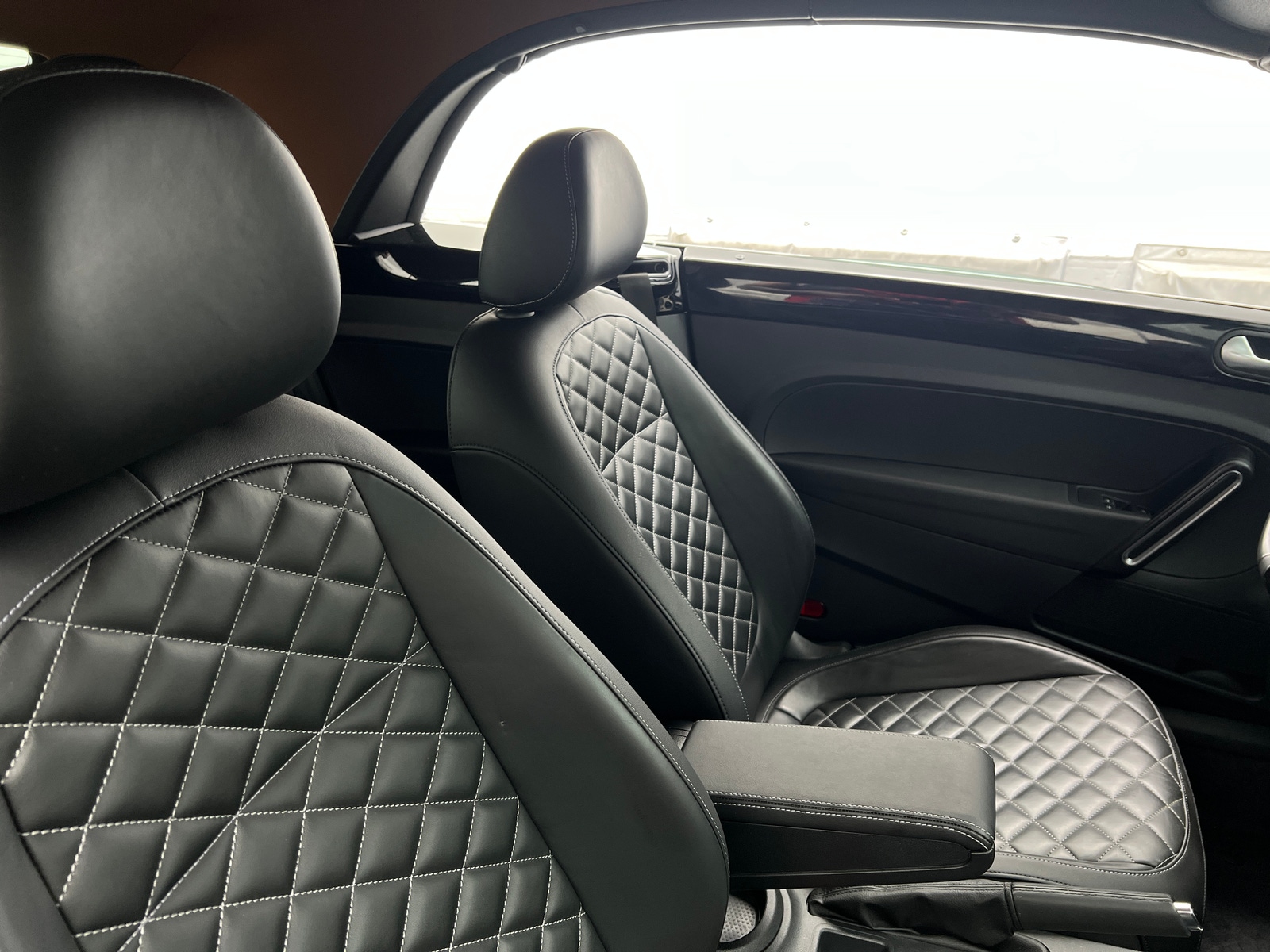 Thumbnail: 2019 Volkswagen Beetle - 2