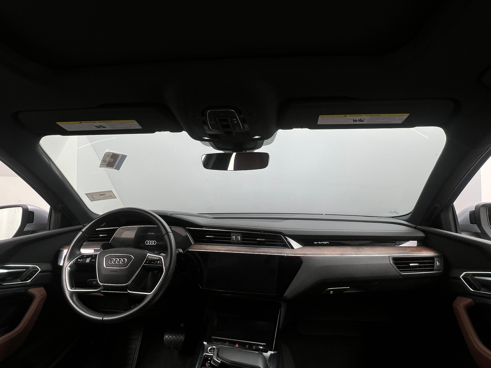 Thumbnail: 2022 Audi e-tron - 2