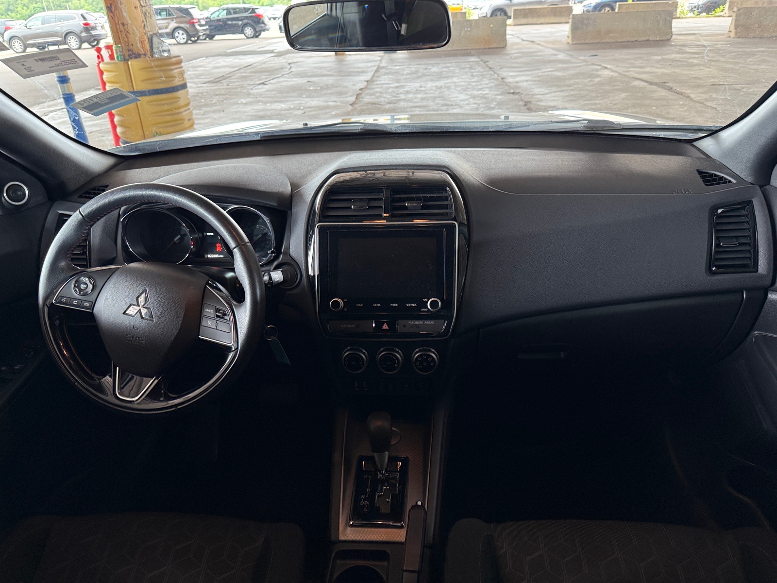 Thumbnail: 2020 Mitsubishi Outlander Sport - 3