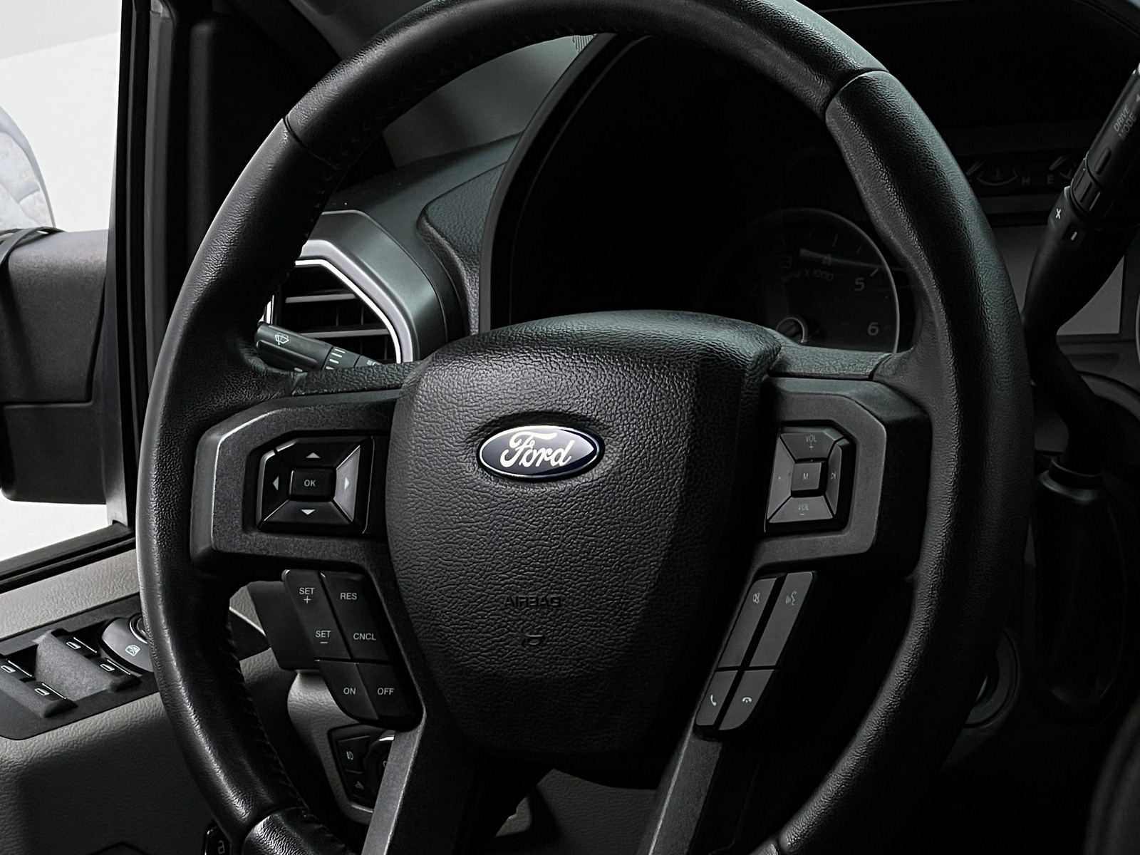 Thumbnail: 2018 Ford Econoline - 5
