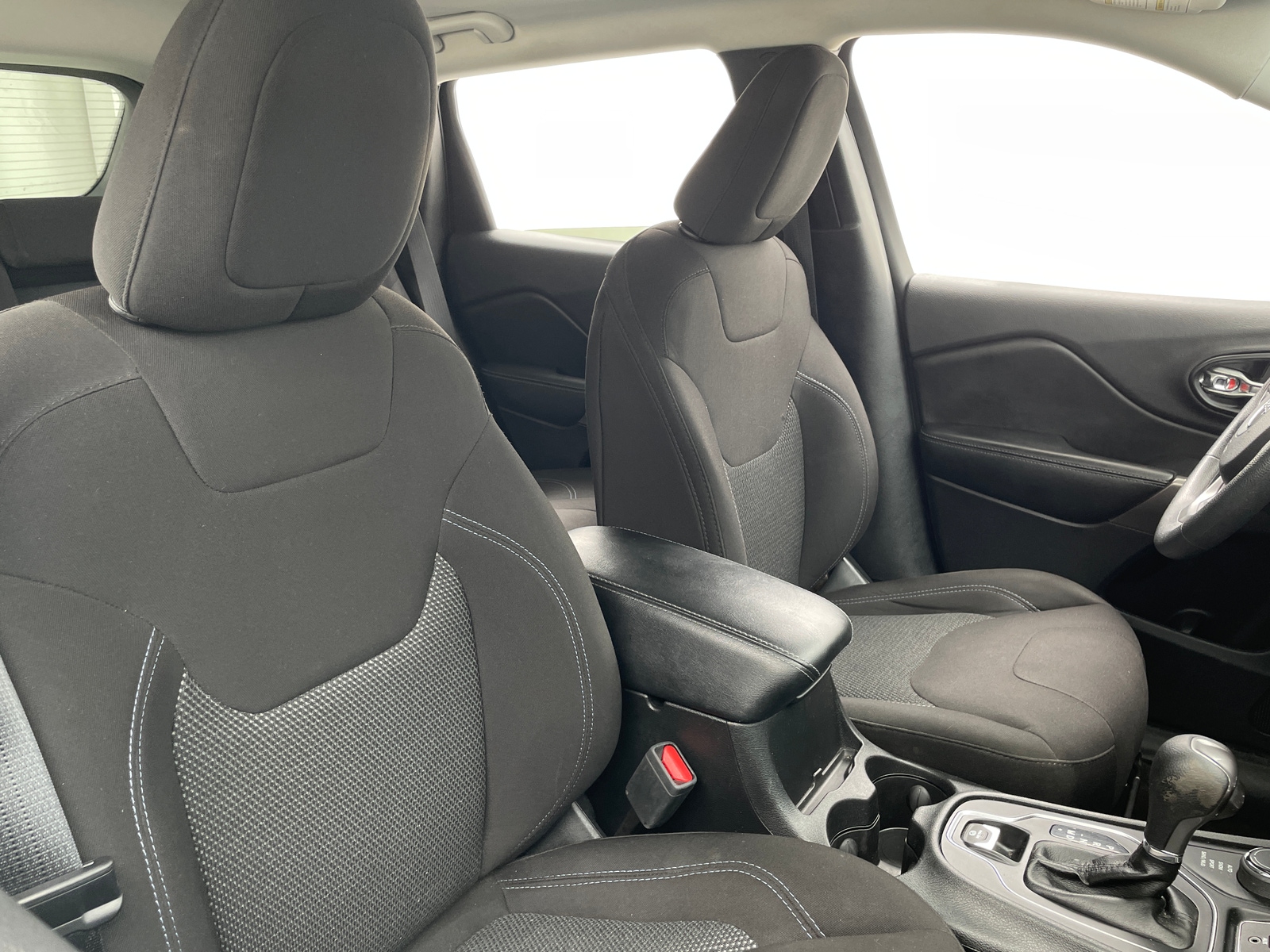 Thumbnail: 2019 Jeep Cherokee - 2