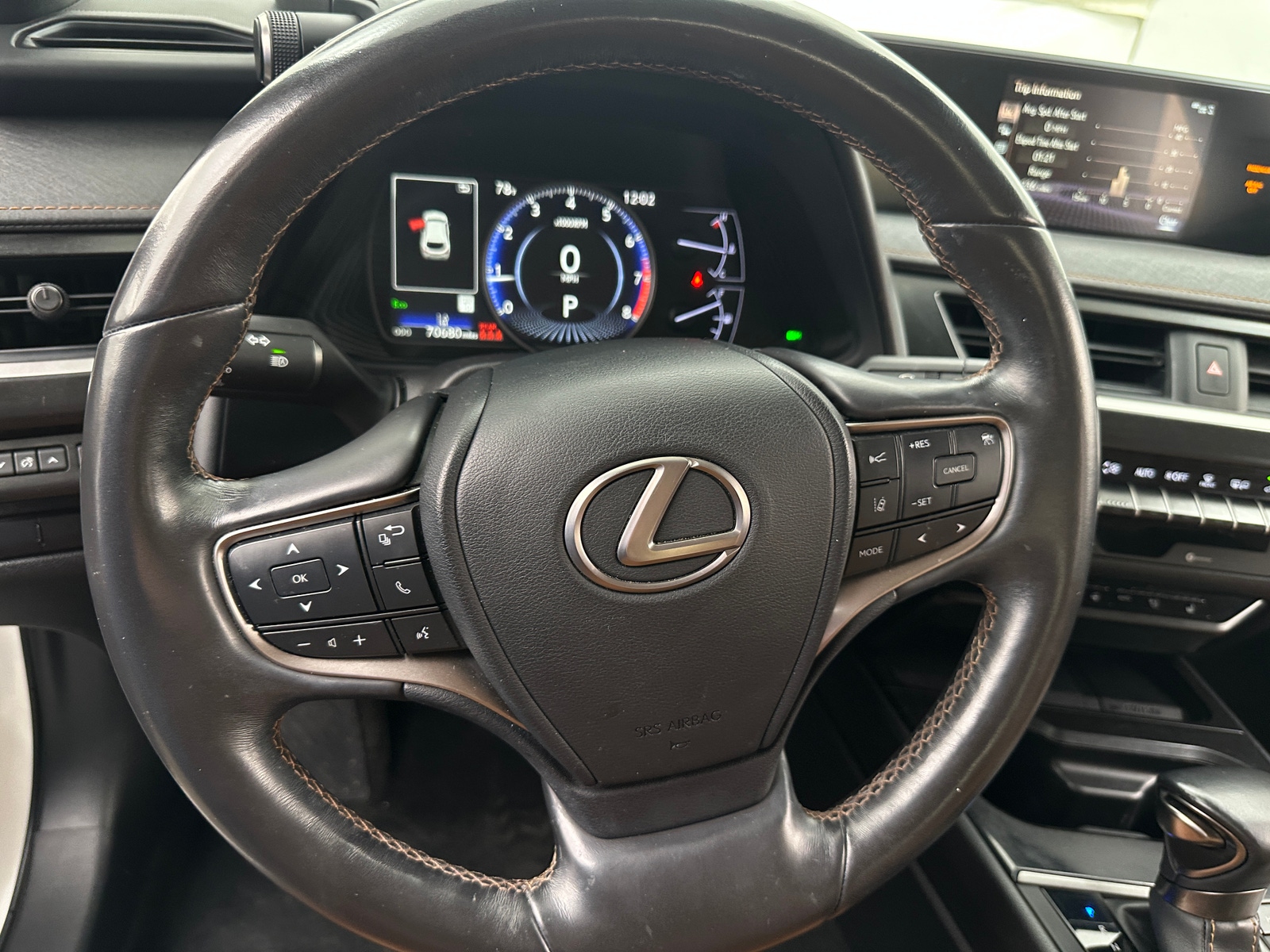 Thumbnail: 2019 Lexus UX - 4