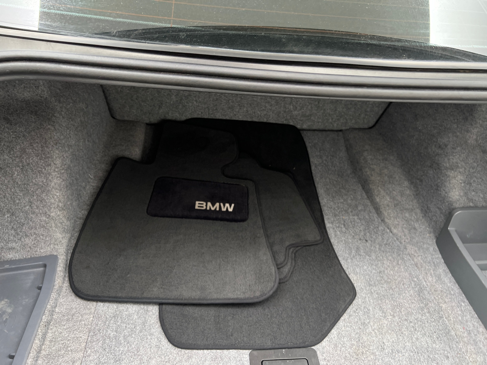 Thumbnail: 2011 BMW 3 Series - 6