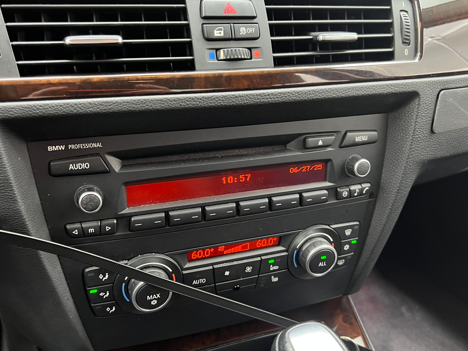 Thumbnail: 2011 BMW 3 Series - 3