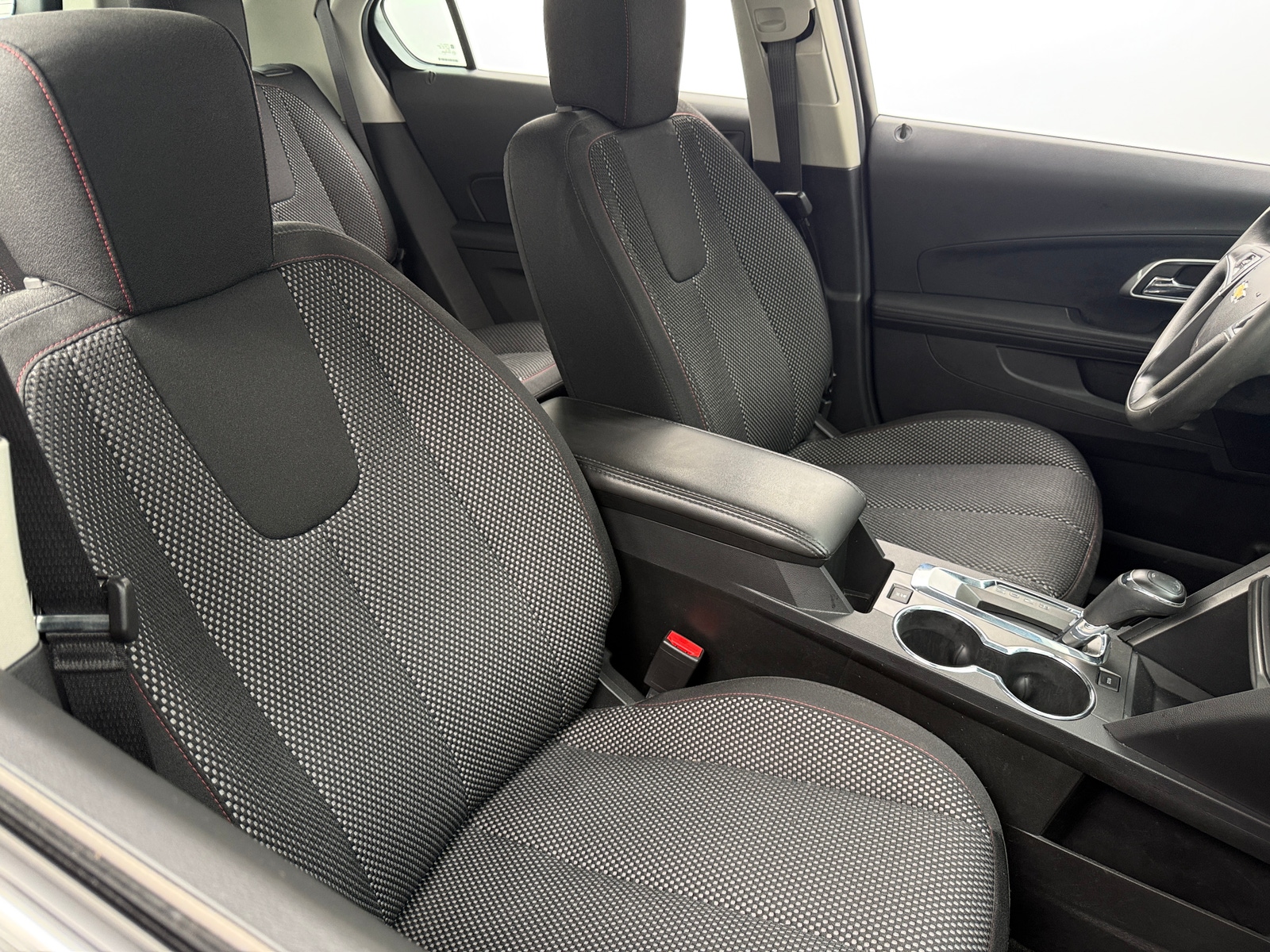 Thumbnail: 2017 Chevrolet Equinox - 2