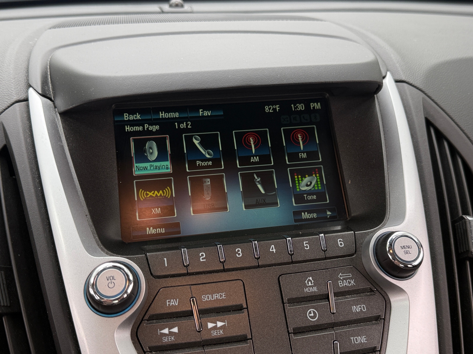 Thumbnail: 2017 Chevrolet Equinox - 4