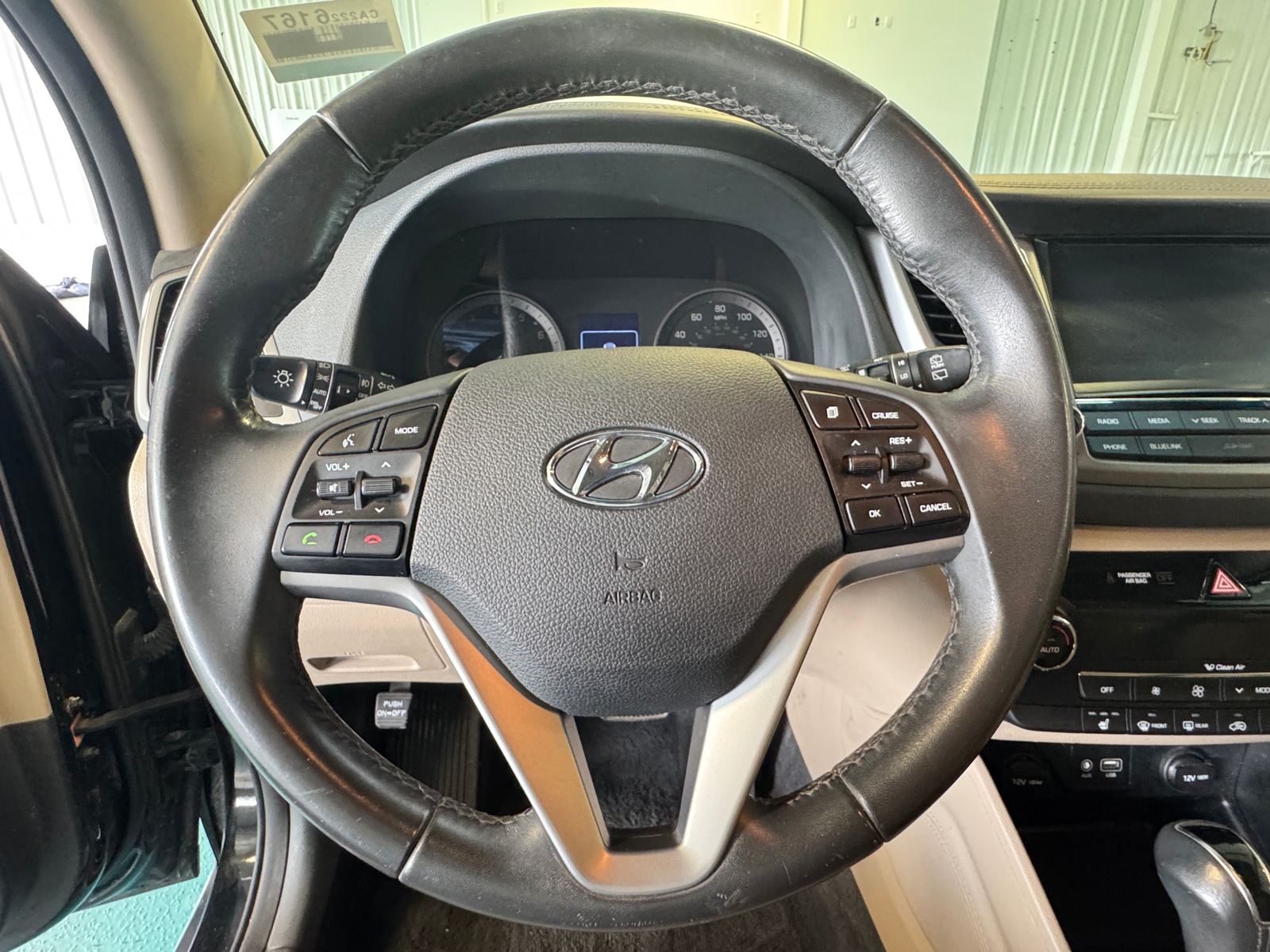 Thumbnail: 2017 Hyundai Tucson - 4