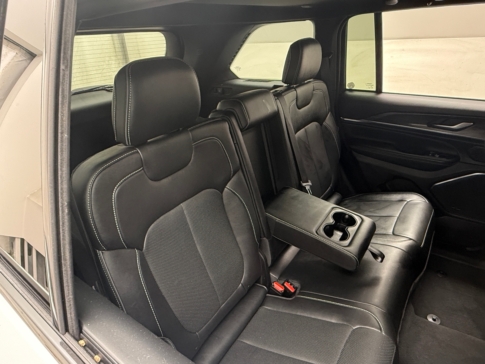Thumbnail: 2023 Jeep Grand Cherokee - 5
