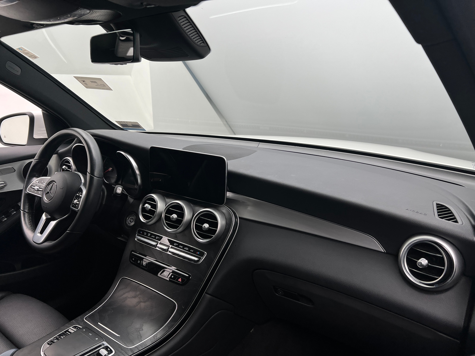 Thumbnail: 2022 Mercedes-Benz GLC - 2