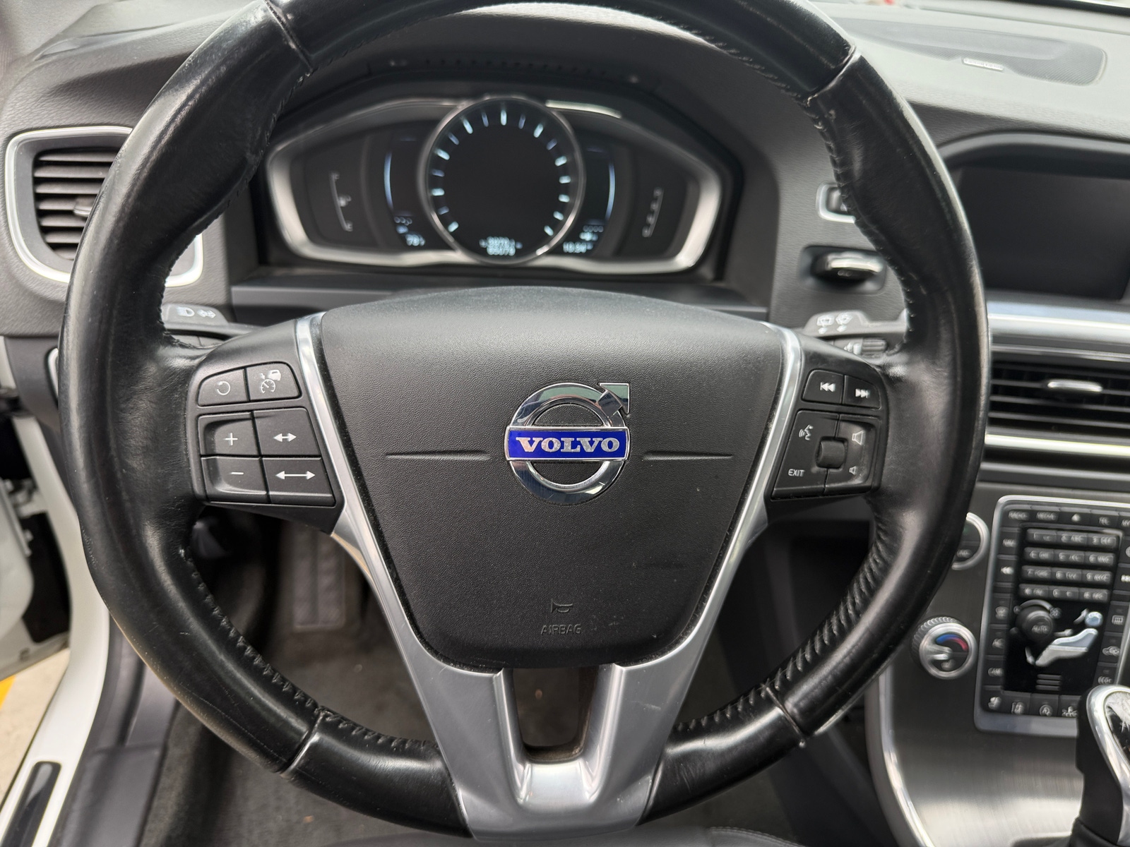 Thumbnail: 2015 Volvo V60 - 4