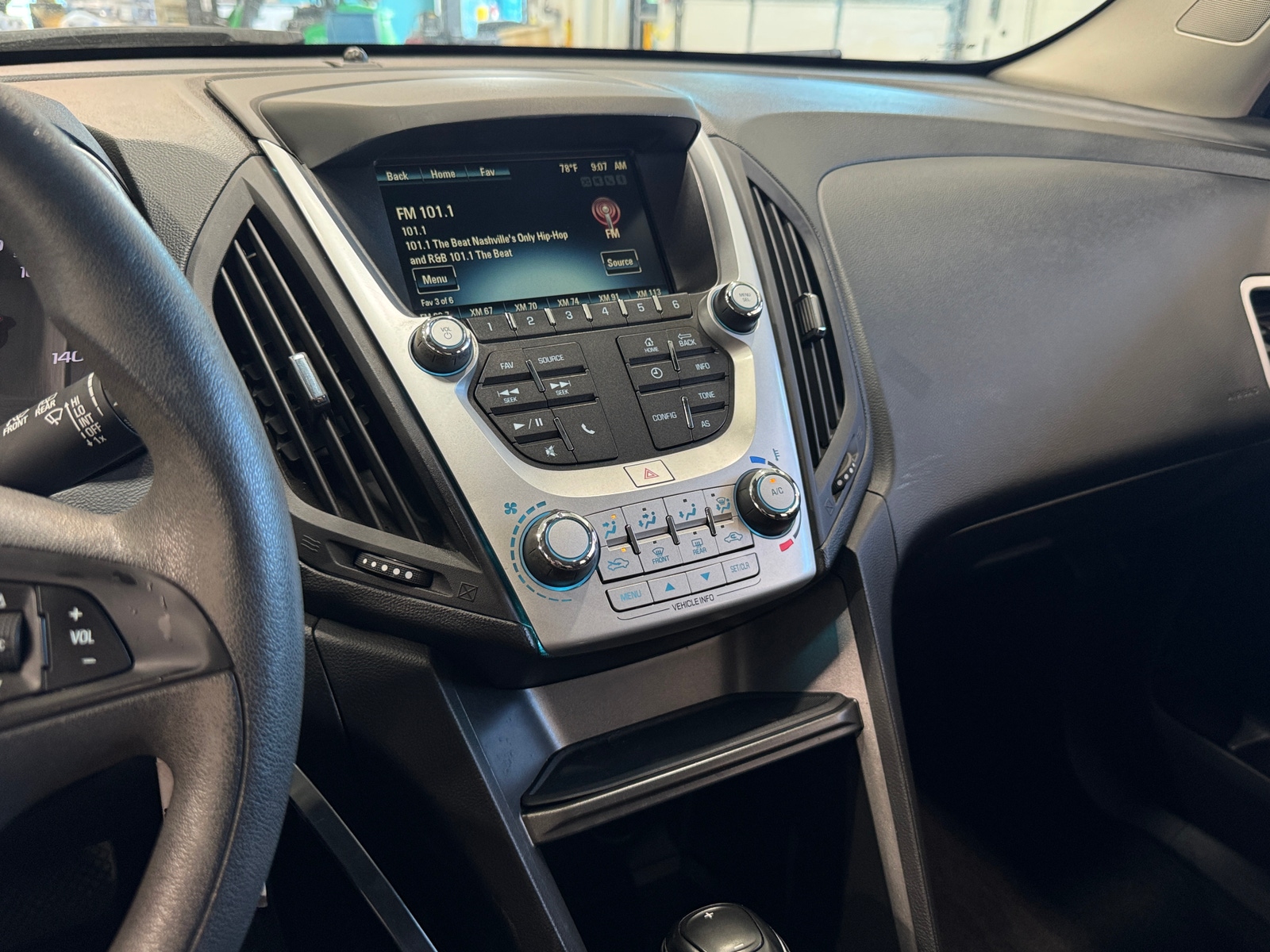 Thumbnail: 2016 Chevrolet Equinox - 4