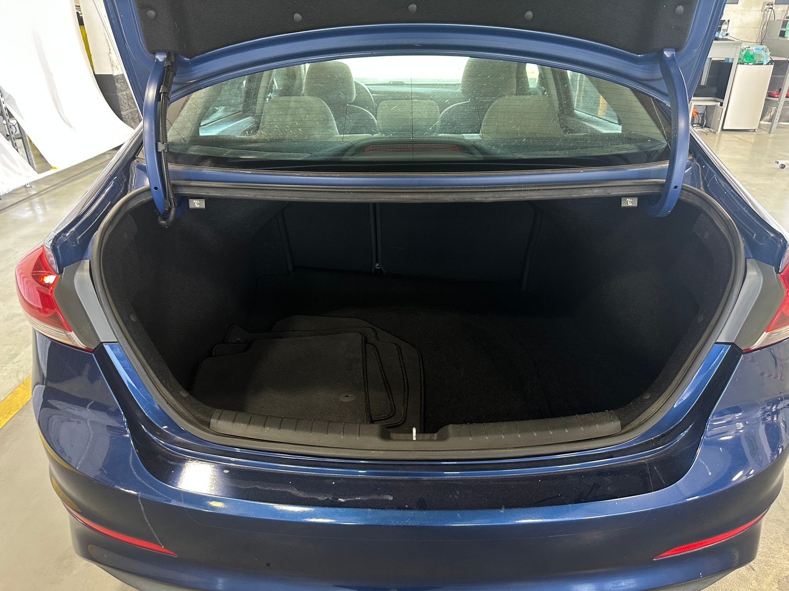 Thumbnail: 2017 Hyundai Elantra - 7